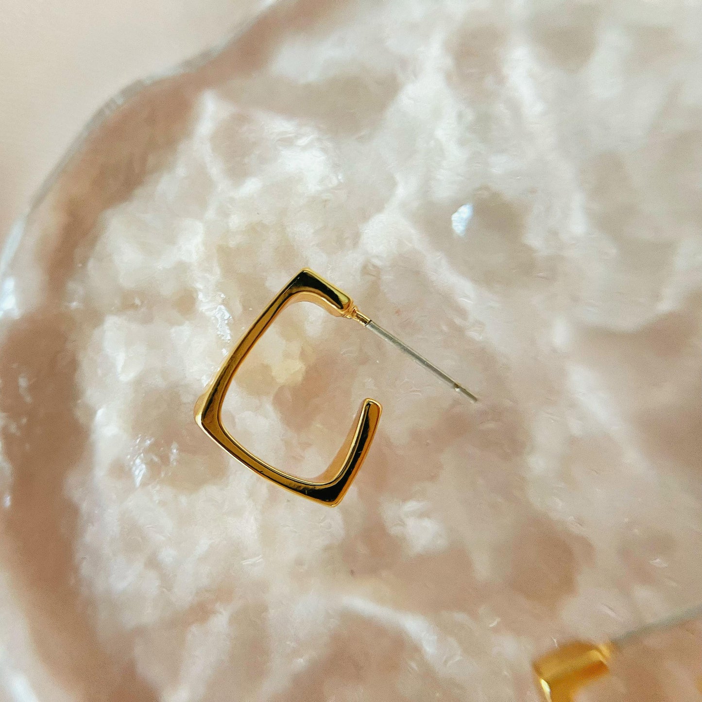 Olivia Quadrate Hoops